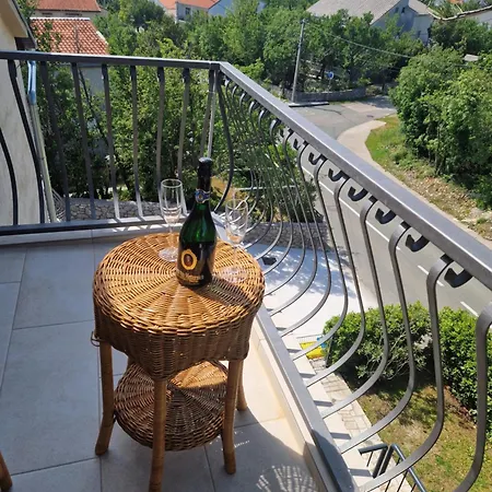 Apartman Valja - 55M2 - Sea View - Garden - Grill Jadranovo Room photo