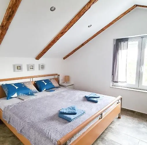 Apartman Valja - 55M2 - Sea View - Garden - Grill