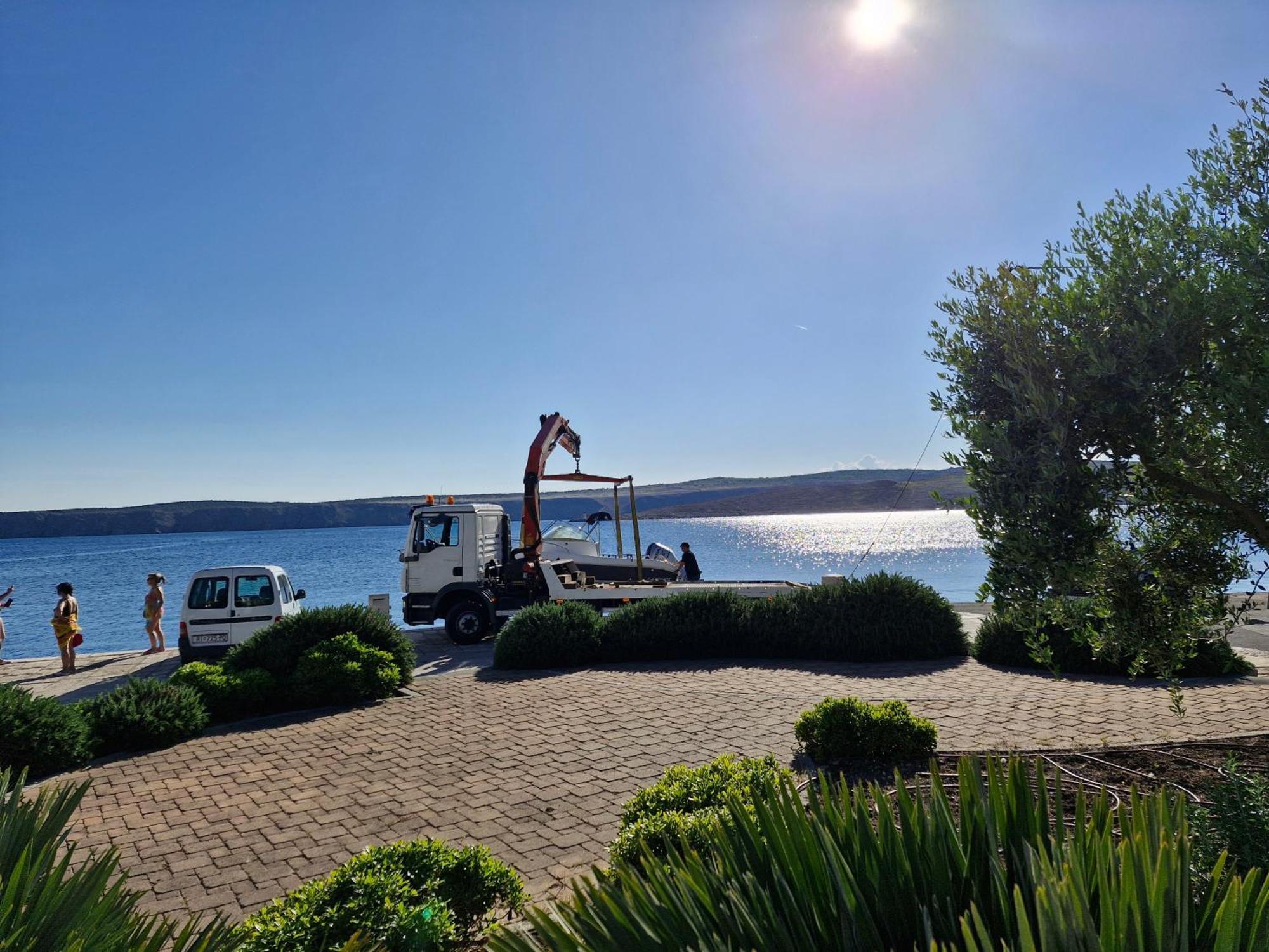 Valja - 55m2 - Sea View - Garden - Grill Apartment *